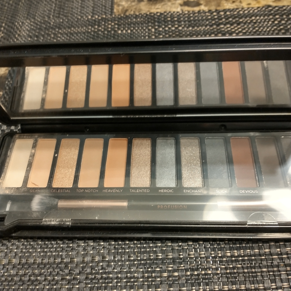 Ladies makeup palette $13 each